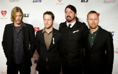 A Closer Look at the Lyrics & Meaning Behind Foo Fighters – “Everlong”